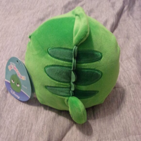 New with tags Pascal Disney Tangled Squishmallow - Picture 2 of 2